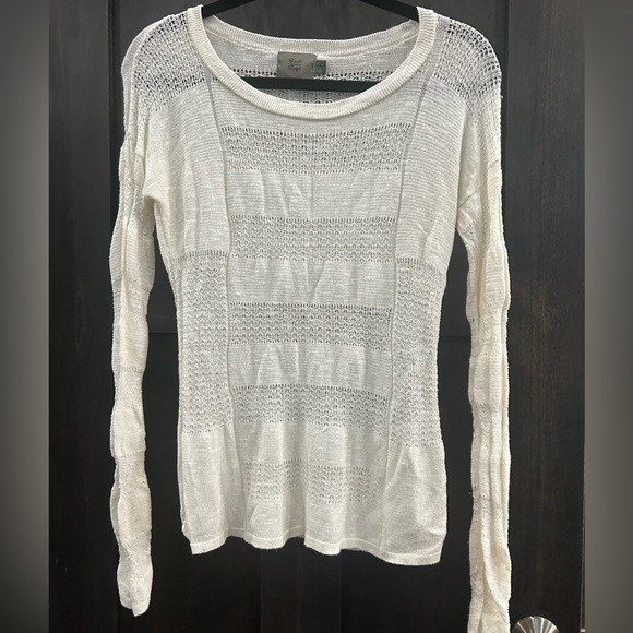 White Knit Long Sleeve - Picture 1 of 6